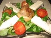 Rezept: Feldsalat mit gefรผllten Riesenchampigon und Feta Garnitur Feldsalat mit gefรผllten Riesenchampigon und Feta Garnitur - Rezept