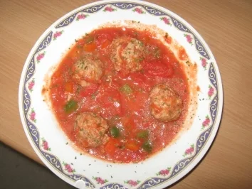 Rezept: Tomateneintopf mit Fleischklößchen Tomateneintopf mit Fleischklößchen - Rezept