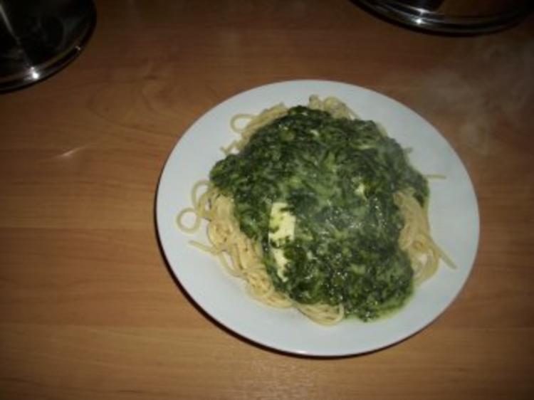 Spinat-Käse-Soße zu Spaghetti - Rezept - kochbar.de