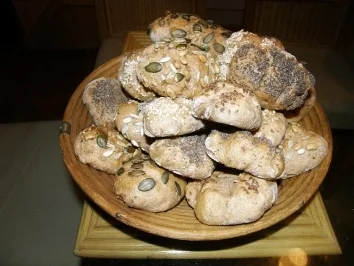 Buttermilch-Vollkornweckerl - Rezept