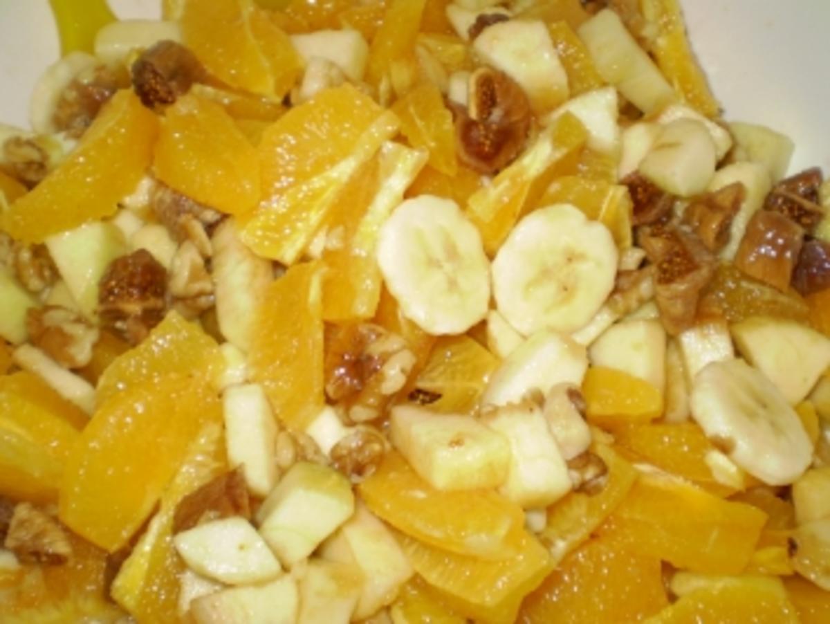 Obstsalat mit Äpfel frisch und Orangen - Rezept mit Bild - kochbar.de