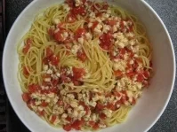 Nudeln mit "kaltem Sugo" - im heißen Sommer - Rezept - Bild Nr. 2