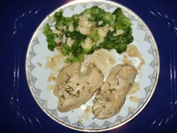 Rezept: Hähnchenbrustfilet mit Mandel-Brokkoli Hähnchenbrustfilet mit Mandel-Brokkoli - Rezept