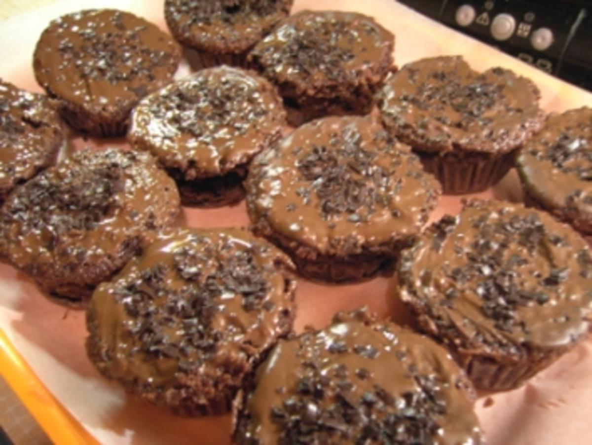 Muffins: Schnelle saftige Schokomuffins - Rezept Eingereicht von
nadja_1982