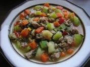 Hackzupfen-Gemüsesuppe - Rezept