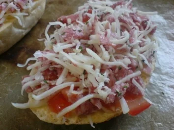 Rezept: Toastpizza Bild Nr. 10 Toastpizza - Rezept - Bild Nr. 10