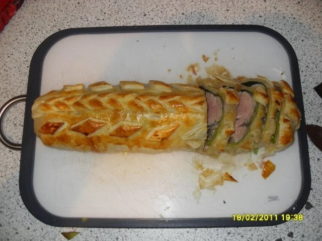 Schweinefilet im Blätterteig (mit Sauce Robert) - Rezept - Bild Nr. 2