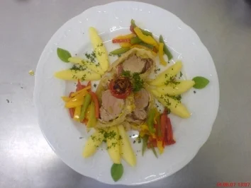 Schweinefilet im Blätterteig (mit Sauce Robert) - Rezept - Bild Nr. 3