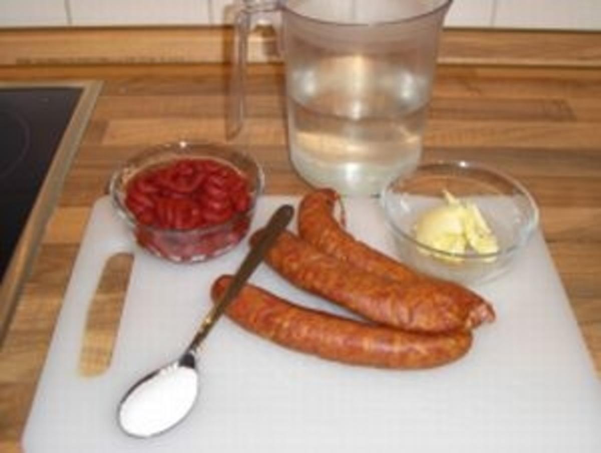 Makkaroni mit Tomaten-Mettwurst-Sosse - Rezept