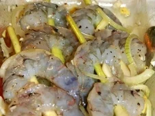 Garnelen auf Zitronengras an Bandnudeln & Ingwer-Safransoße - Rezept