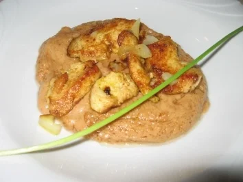 Hähnchenbrust auf Erdnußsoße - Rezept