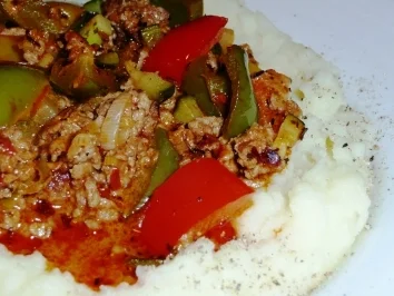 Rezept: Hackfleisch mit Paprikagemüse Hackfleisch mit Paprikagemüse - Rezept