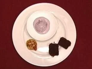 Heidelbeer-Tonkabohnen-Eis (Sabine Pfeiffer) - Rezept