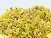 Gebratener Staudensellerie mit Rosinen - Rezept