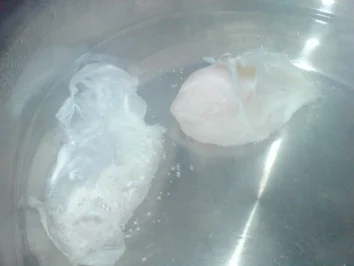 Verlorene Eier mit Kräuter-Senf-Mayonnaise - Rezept