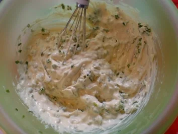 Verlorene Eier mit Kräuter-Senf-Mayonnaise - Rezept