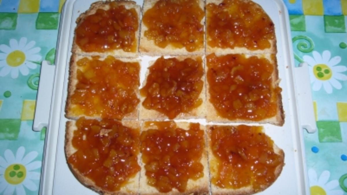 Kuchen: Saftiger Aprikosen-Bienenstich - Rezept - Bild Nr. 3