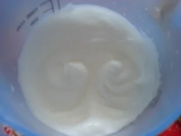 Rezept: Heidelbeer-Joghurt-Gugelhupf Bild Nr. 4 Heidelbeer-Joghurt-Gugelhupf - Rezept - Bild Nr. 4