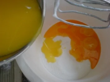 Rezept: Heidelbeer-Joghurt-Gugelhupf Bild Nr. 5 Heidelbeer-Joghurt-Gugelhupf - Rezept - Bild Nr. 5