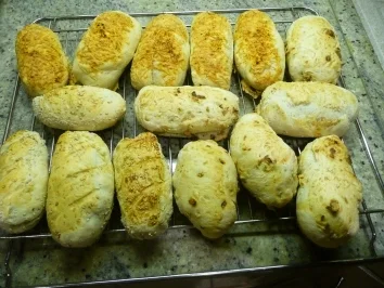 Pikante Baguette Brötchen - Rezept