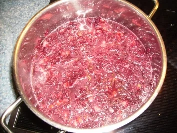 Rote Beete süß sauer warm mit Salzkartoffeln ein Rezept aus Ostpreußen !!!! - Rezept