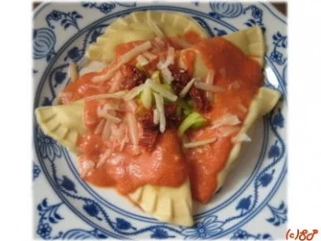 Rezept: Schneckenposts Ravioli mit Parmaschinken-Ricotta-Fülle Schneckenposts Ravioli mit Parmaschinken-Ricotta-Fülle - Rezept