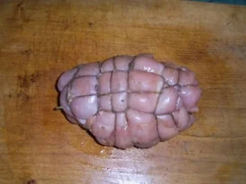 Putenwickelbraten mit Salbei-Kräuterfüllung - Rezept - Bild Nr. 4