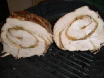 Putenwickelbraten mit Salbei-Kräuterfüllung - Rezept - Bild Nr. 5