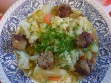 Gemüse-Eintopf mit Bratklößchen - Rezept