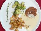 Amarantplätzchen mit Kräuter-Pastis-Soße, Romanesco und Kartoffelwürfeln - Rezept
