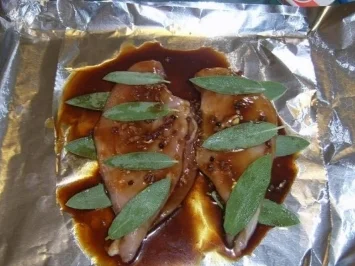 Tomaten-Nudelsalat mit flambierten Szechuanpfeffer-Hühnerbrustfilet - Rezept - Bild Nr. 5