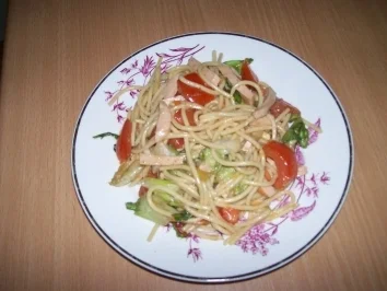 Rezept: Spaghettisalat Süß Sauer Spaghettisalat Süß Sauer - Rezept