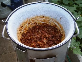 Rezept: Ein Kessel Buntes ( Kesselgulasch ) Ein Kessel Buntes ( Kesselgulasch ) - Rezept