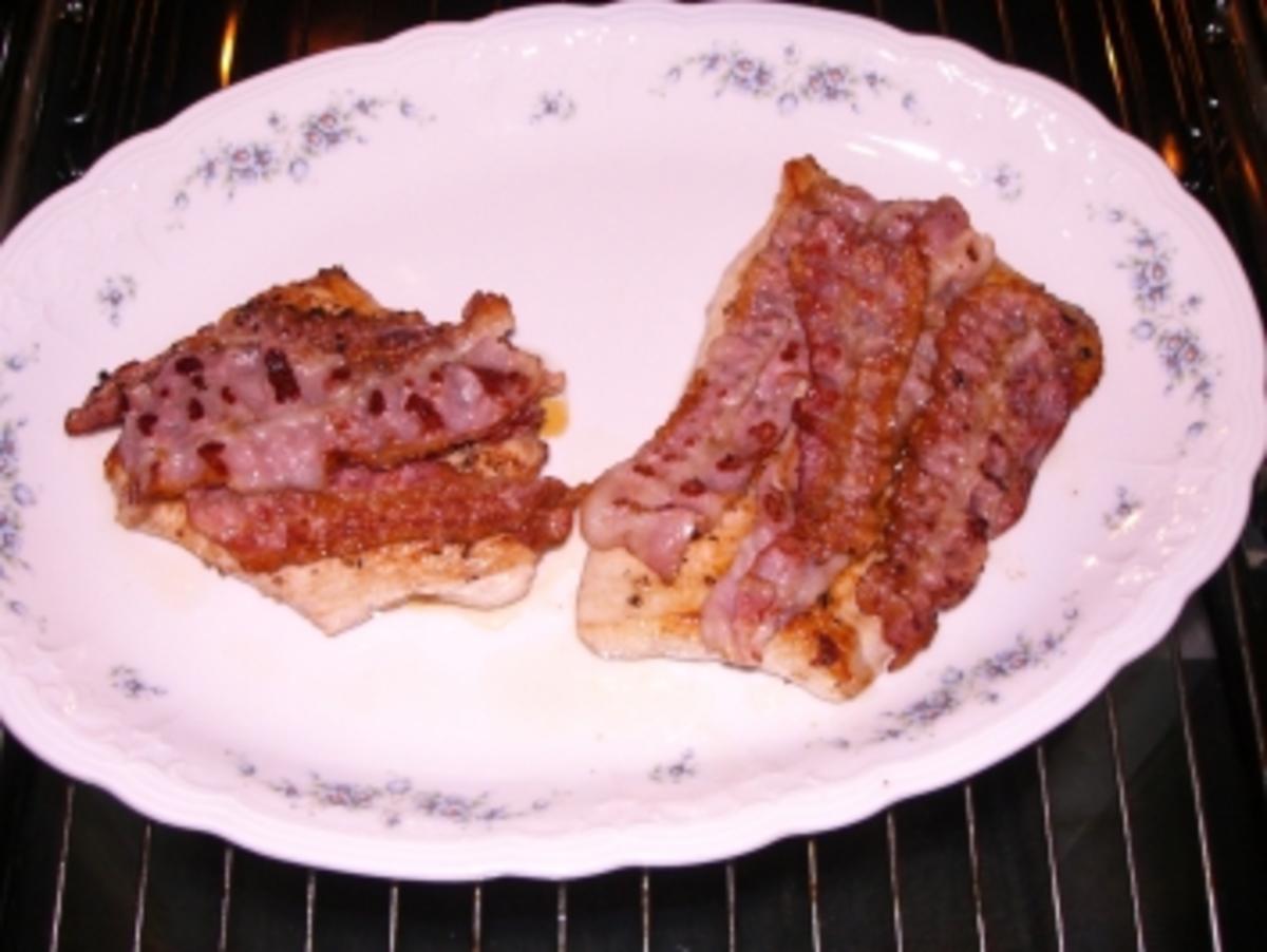 Putenschnitzel mit Bacon und Spiegelei - Rezept
