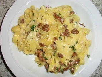 Rezept: Butternudeln mit Pfifferlingen Butternudeln mit Pfifferlingen - Rezept