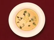Rezept: Sonne des Südens – Gelbe Paprikasuppe mit Überraschung (Christina Ringer) Sonne des Südens – Gelbe Paprikasuppe mit Überraschung (Christina Ringer) - Rezept