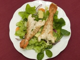 Salat mit Shrimps (Nadja Benaissa) - Rezept