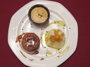 Nussnougat-Törtchen, Orangenmousse und Karamelleis - Rezept