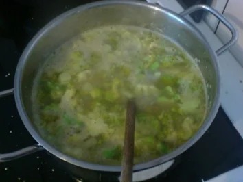 Rezept: Erbsen-Creme-Suppe Erbsen-Creme-Suppe - Rezept