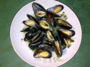 Miesmuscheln in Weißweinsud - Rezept