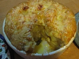 Pushing Daisies Apple Gruyère Pie - Rezept