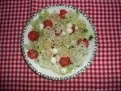 Bunter Nudel-Käse-Salat - Rezept