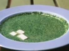 Wildkräuter: Brennesselcremesuppe mit Tofu - Rezept