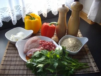 Paprika gefüllt mit Reis und Putenbruststreifen - Rezept
