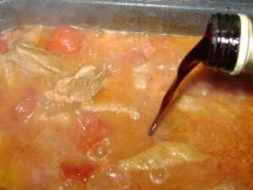 Miniknödel mit Rosenkohl und Hawaigulasch - Rezept