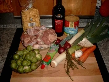 Rezept: Osso Bucco mit Rotwein Osso Bucco mit Rotwein - Rezept