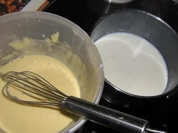 Rezept: Windbeutel mit Vanillefüllung Windbeutel mit Vanillefüllung - Rezept