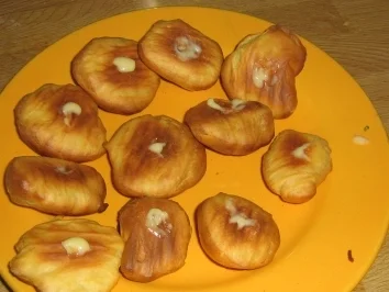 Rezept: Windbeutel mit Vanillefüllung Windbeutel mit Vanillefüllung - Rezept