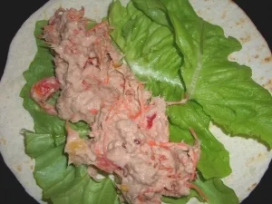 Wrap mit Thunfisch-Paprika-Karottencreme - Rezept