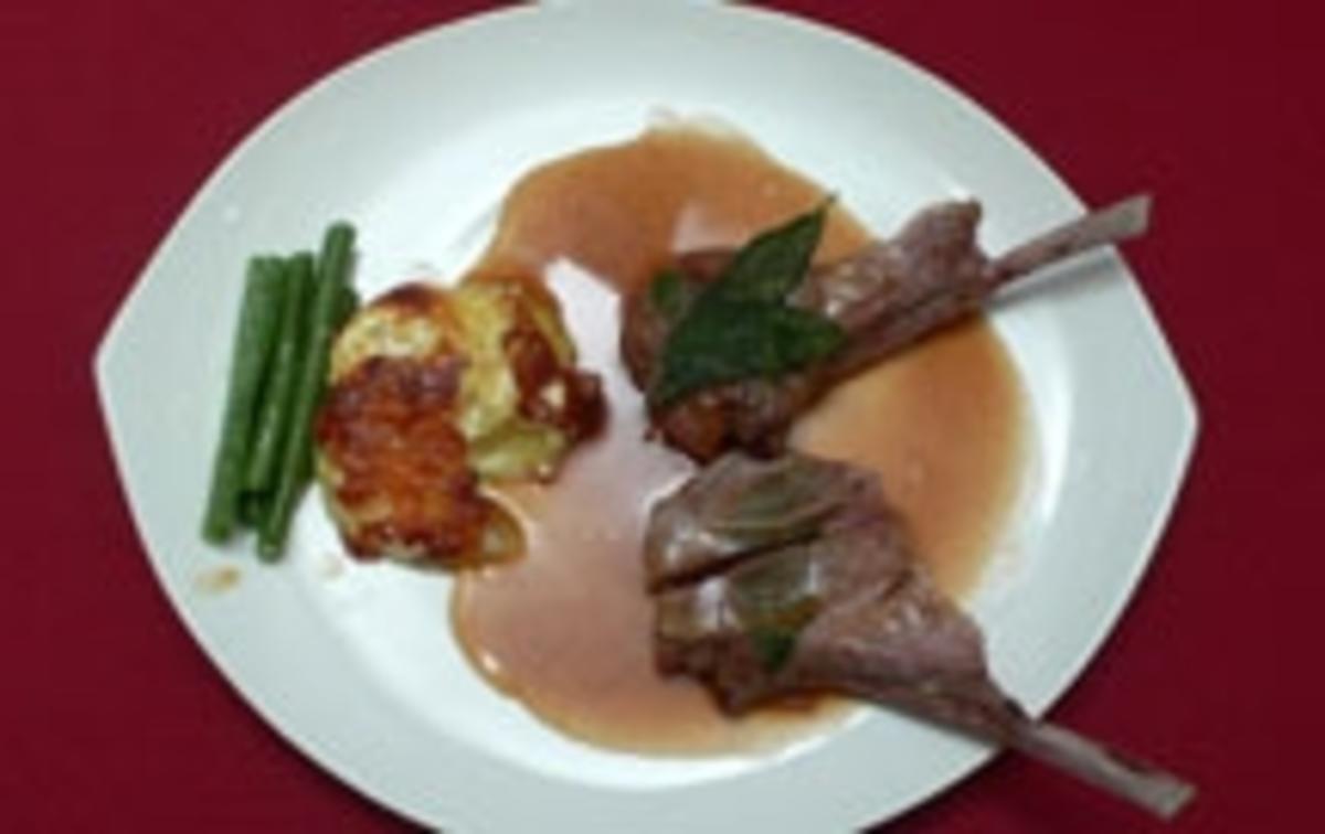 Bilder für Saltimbocca vom Lamm mit Madeirasoße und Kartoffelgratin - Rezept